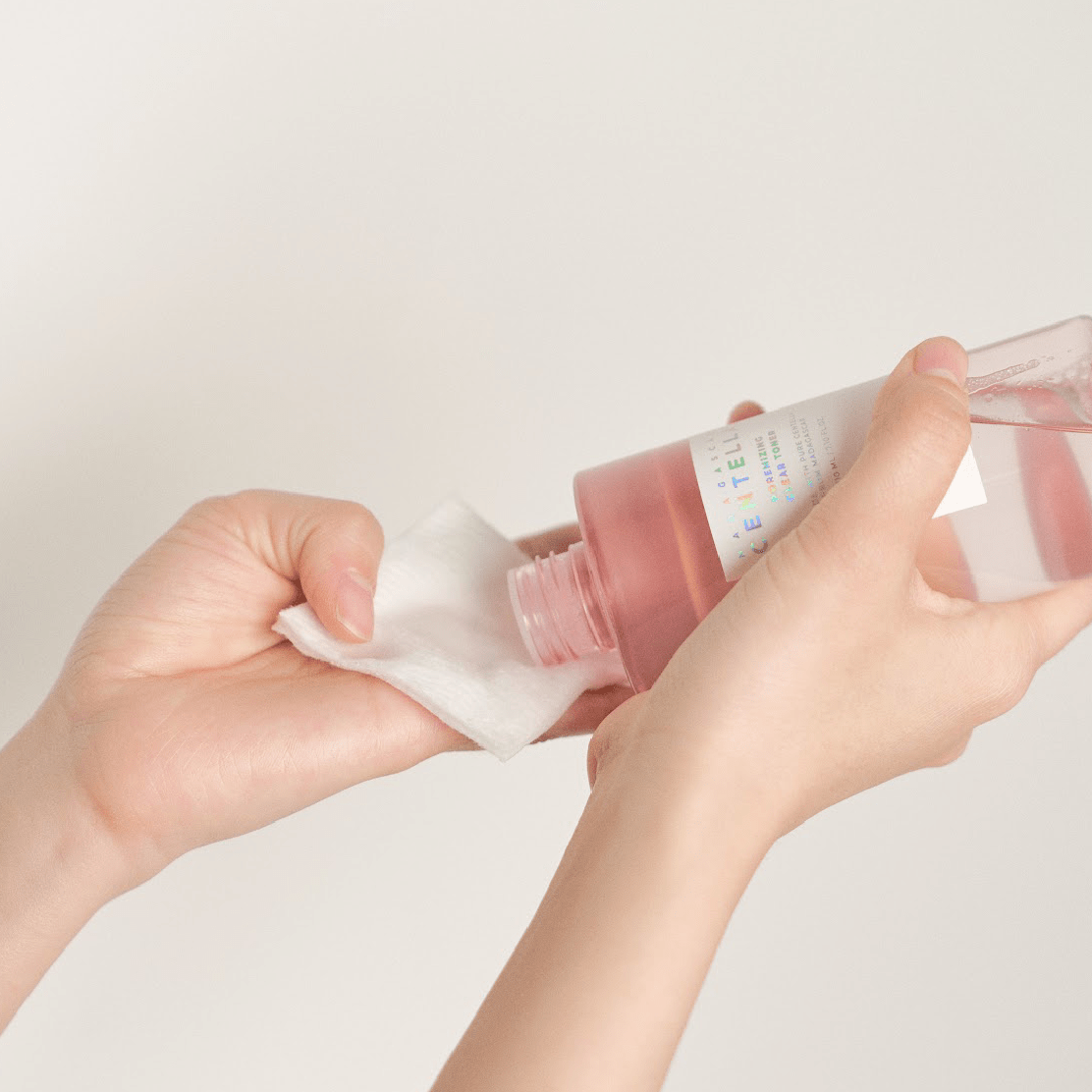 Madagascar Centella Poremizing Clear Toner - Cherry Beauty
